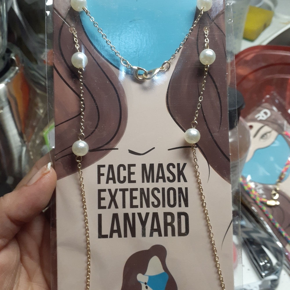 Face mask extensions lanyard